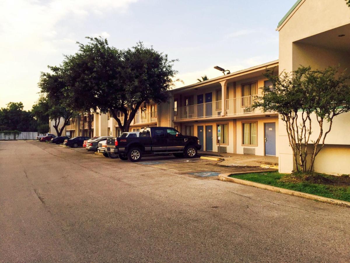 Motel 6-Houston, Tx - East Esterno foto