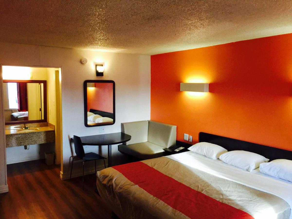 Motel 6-Houston, Tx - East Esterno foto