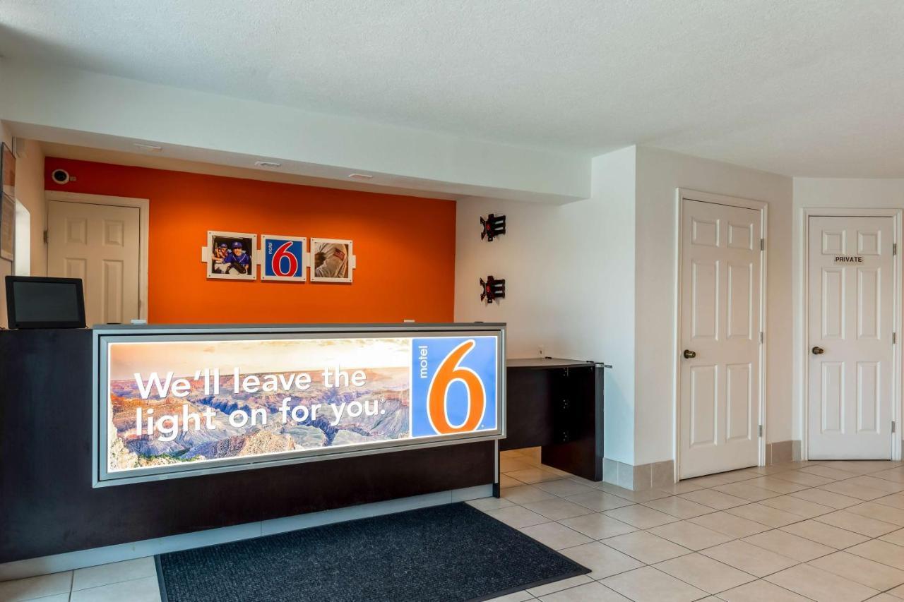 Motel 6-Houston, Tx - East Esterno foto