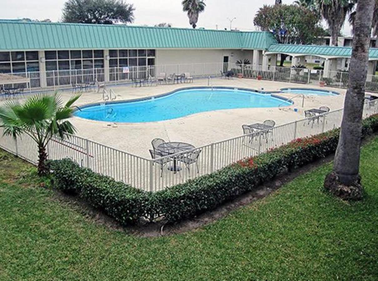 Motel 6-Houston, Tx - East Esterno foto