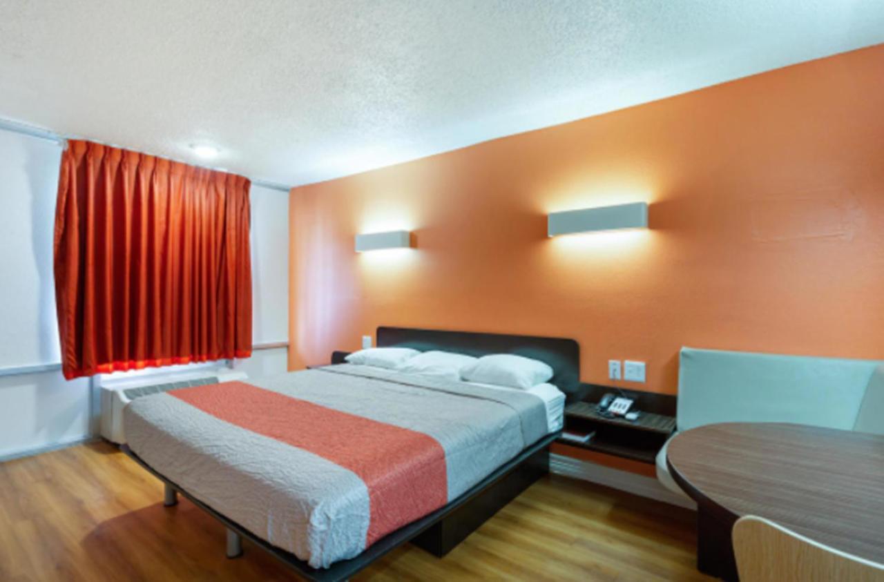 Motel 6-Houston, Tx - East Esterno foto